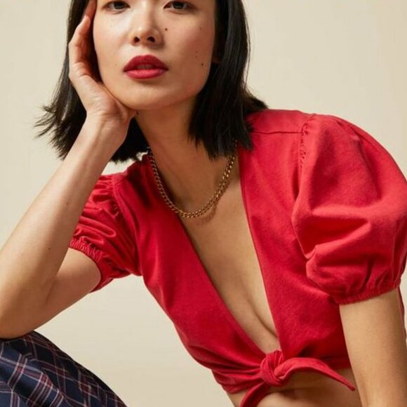 Aritzia Red Puff‎ Sleeve Tie Front Crop Top Womens Size Medium Sunday Best 77868 - Picture 2 of 15